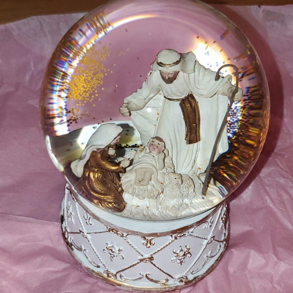 Nativity Scene Snowglobe
